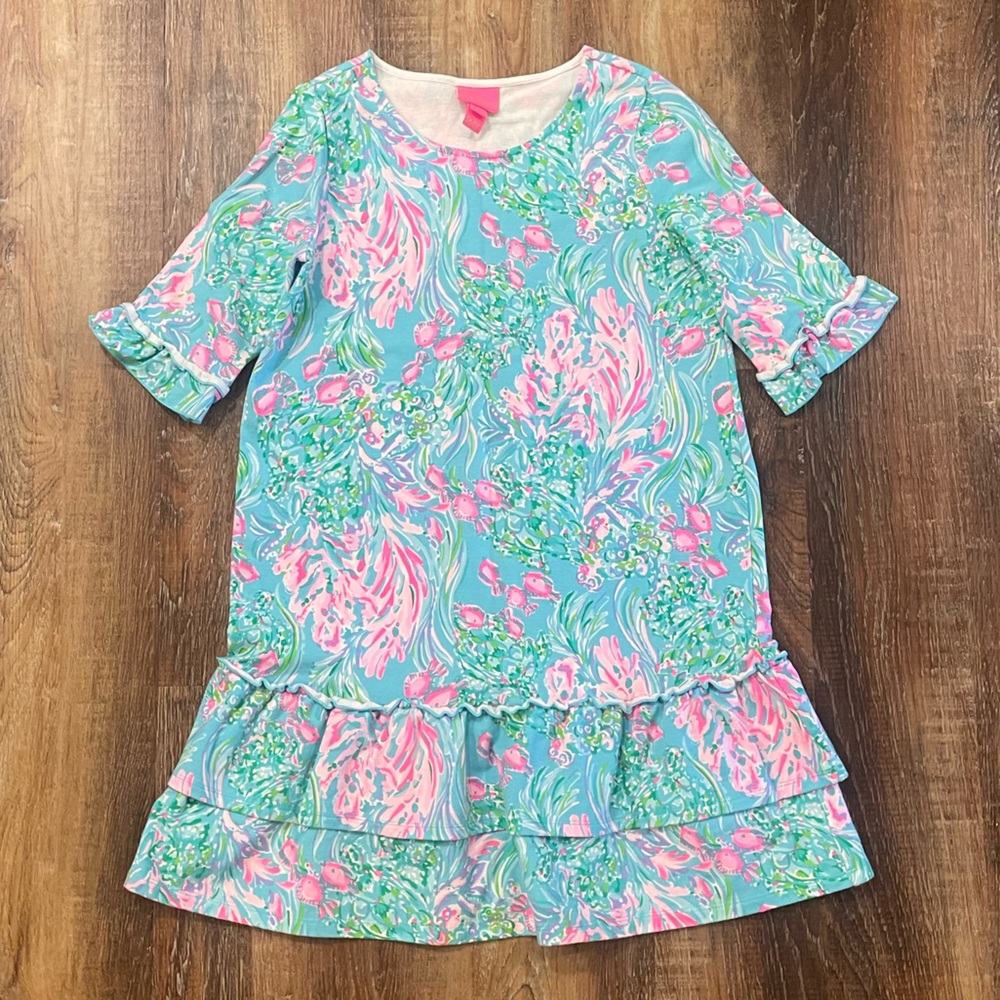 Lilly Pulitzer Girls Floral Blue and Pink Dress
EUC Girls size XL 12/14